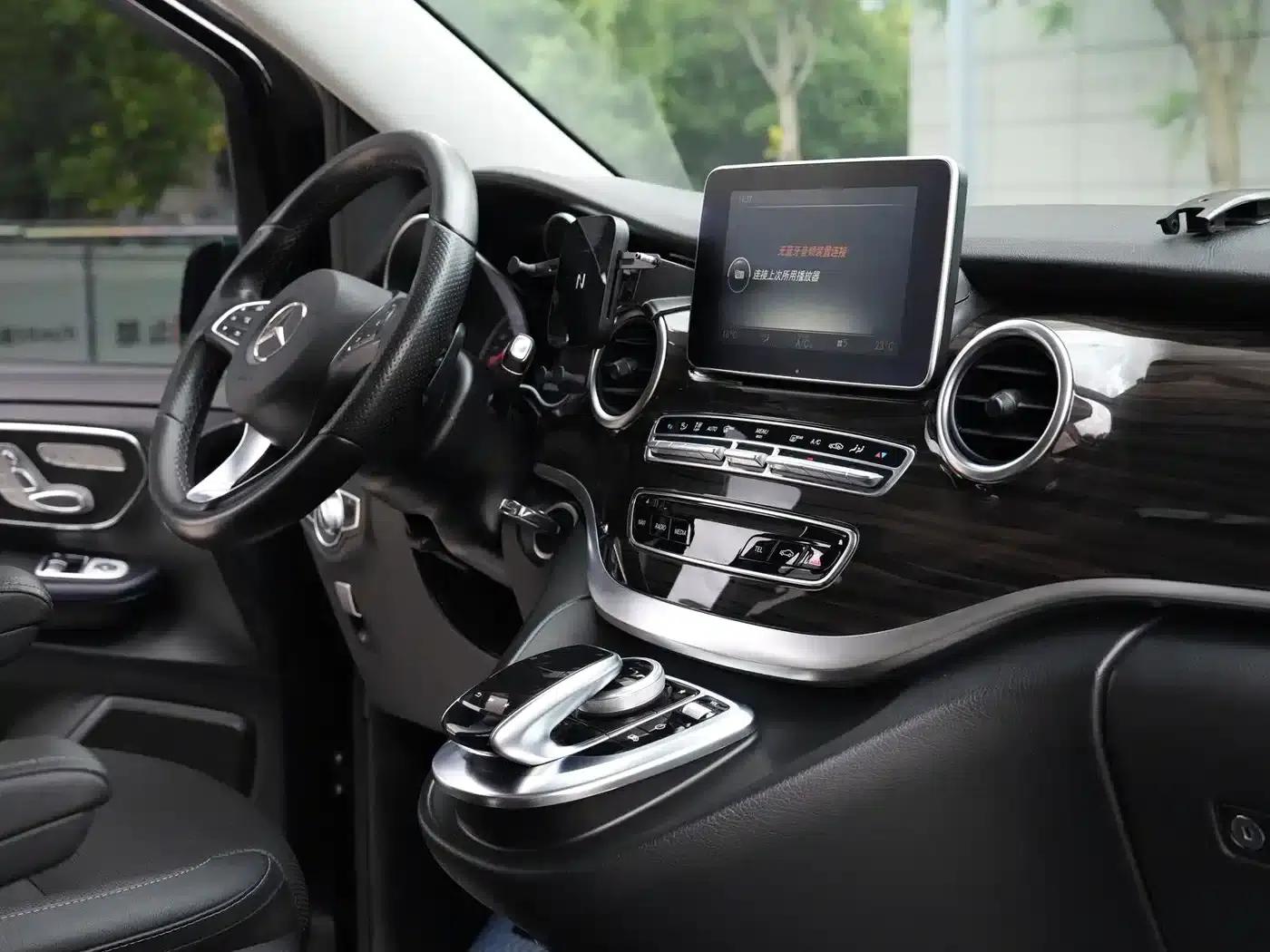 Mercedes-Benz V-Class 2018 V 260 Navigator Edition (China VI Emission Standard) — миниатюра 15