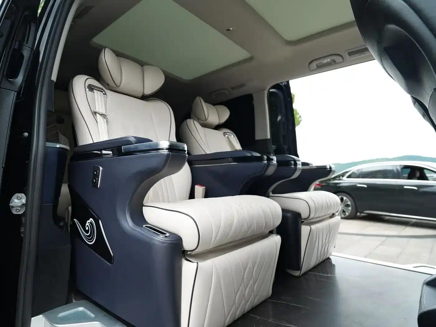 Mercedes-Benz V-Class 2018 V 260 Navigator Edition (China VI Emission Standard) — миниатюра 18