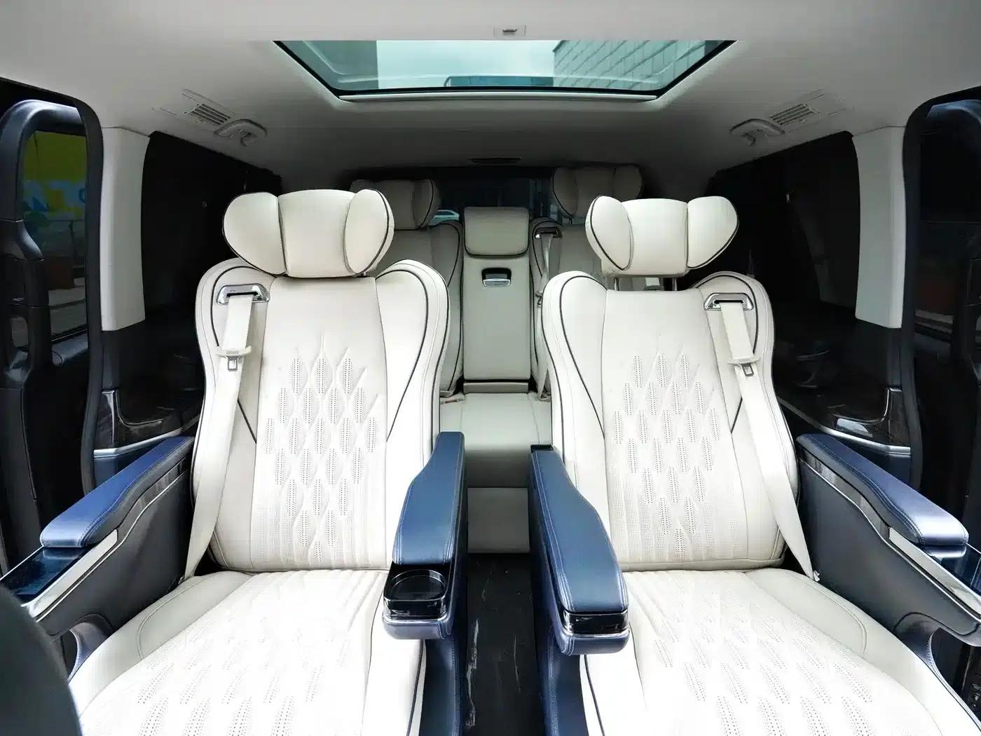 Mercedes-Benz V-Class 2018 V 260 Navigator Edition (China VI Emission Standard) — миниатюра 20