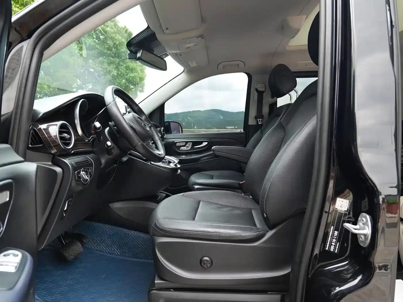 Mercedes-Benz V-Class 2018 V 260 Navigator Edition (China VI Emission Standard) — миниатюра 6