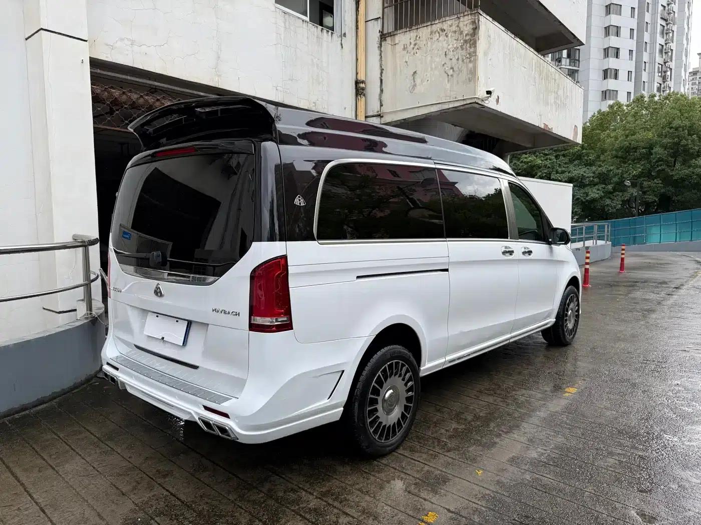 Mercedes-Benz V-Class 2021 V 260 L Long Wheelbase Premium Edition — миниатюра 14