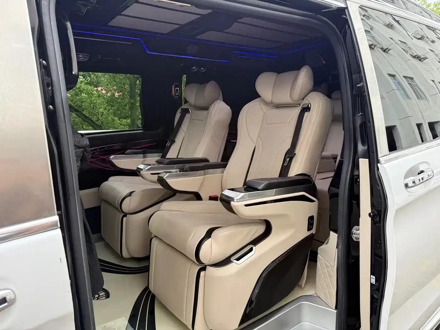 Mercedes-Benz V-Class 2021 V 260 L Long Wheelbase Premium Edition — миниатюра 8
