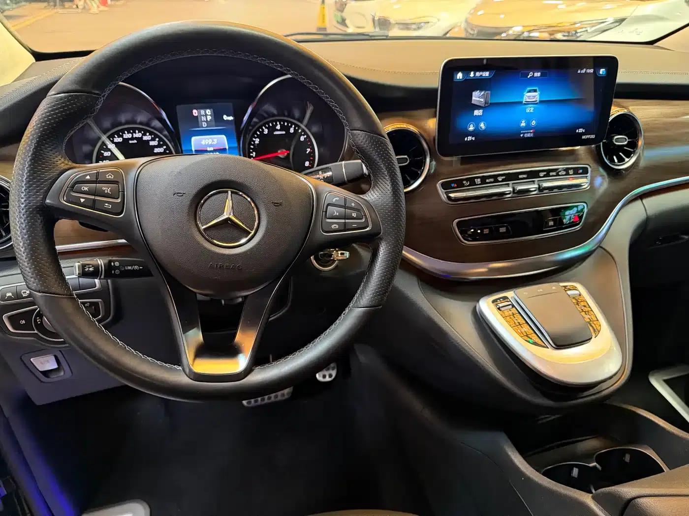 Mercedes-Benz V-Class 2020 V 260 L Long Wheelbase Luxury Edition — миниатюра 15