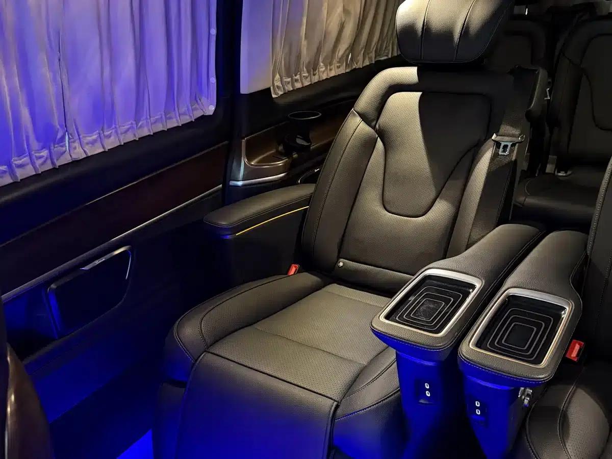 Mercedes-Benz V-Class 2020 V 260 L Long Wheelbase Luxury Edition — миниатюра 20