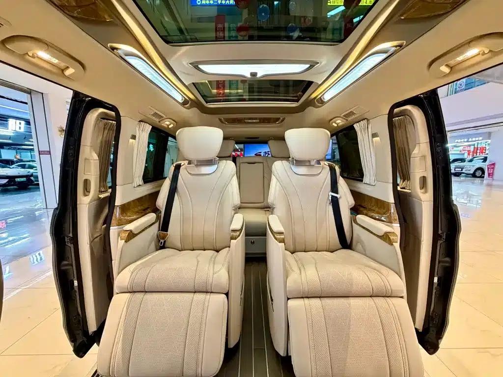 Mercedes-Benz V-Class 2018 V 260 L Premium Extended Edition (China VI Emission Standard) — миниатюра 11
