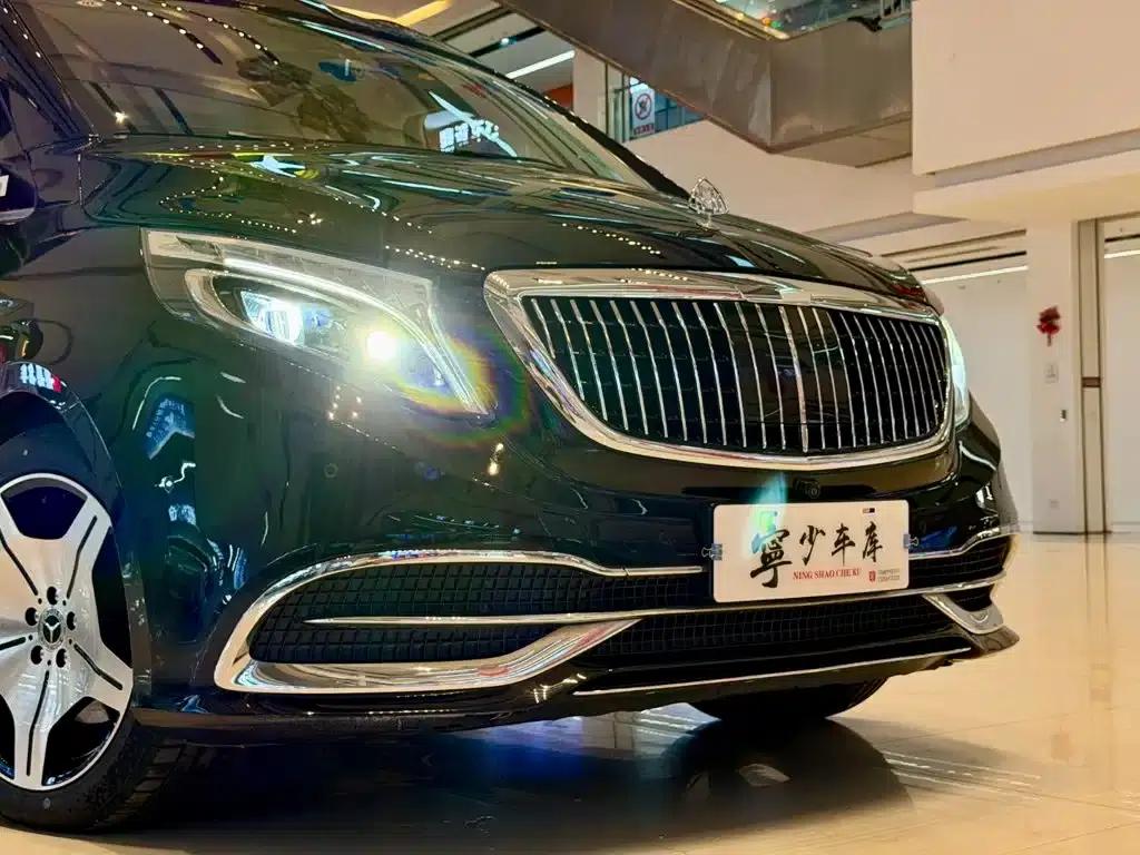 Mercedes-Benz V-Class 2018 V 260 L Premium Extended Edition (China VI Emission Standard) — миниатюра 3