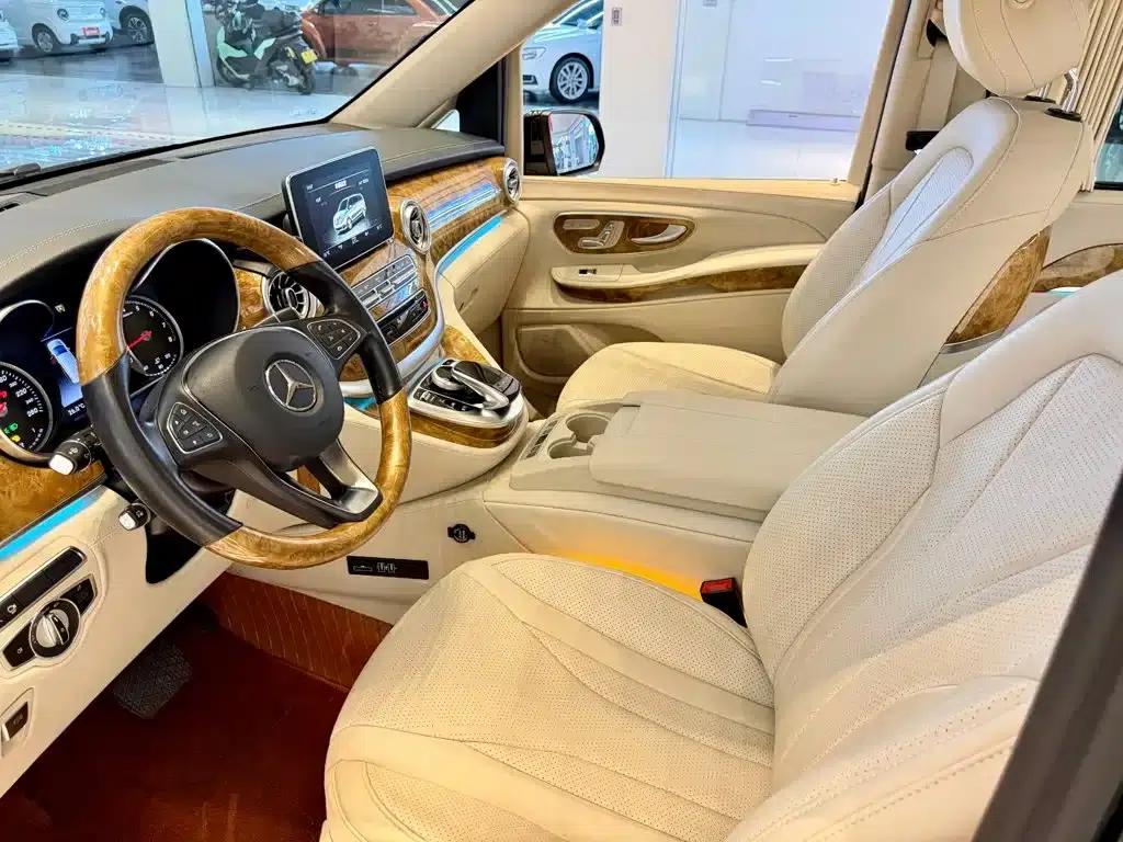 Mercedes-Benz V-Class 2018 V 260 L Premium Extended Edition (China VI Emission Standard) — миниатюра 5