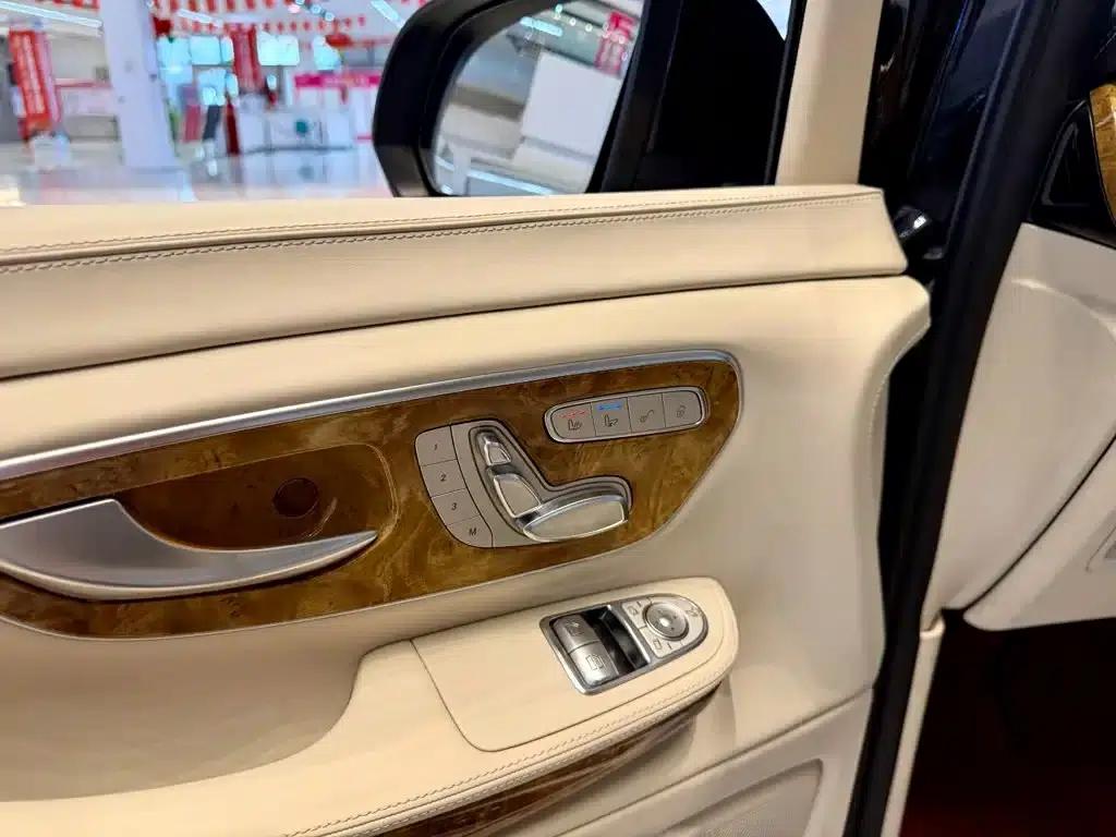 Mercedes-Benz V-Class 2018 V 260 L Premium Extended Edition (China VI Emission Standard) — миниатюра 6
