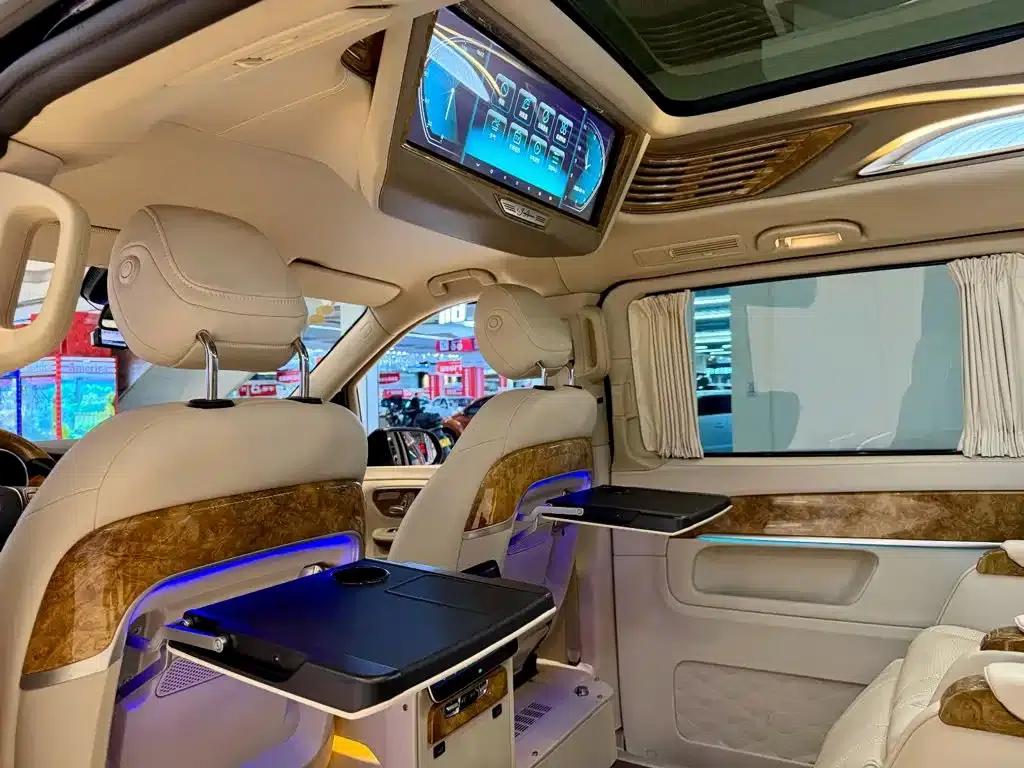 Mercedes-Benz V-Class 2018 V 260 L Premium Extended Edition (China VI Emission Standard) — миниатюра 9