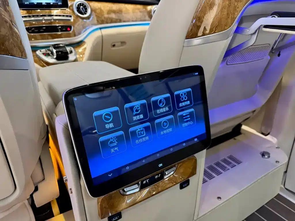 Mercedes-Benz V-Class 2018 V 260 L Premium Extended Edition (China VI Emission Standard) — миниатюра 10