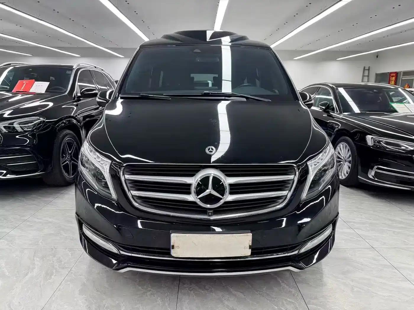 Mercedes-Benz V-Class 2018 V 260 L Premium Extended Edition (China VI Emission Standard) — миниатюра 2