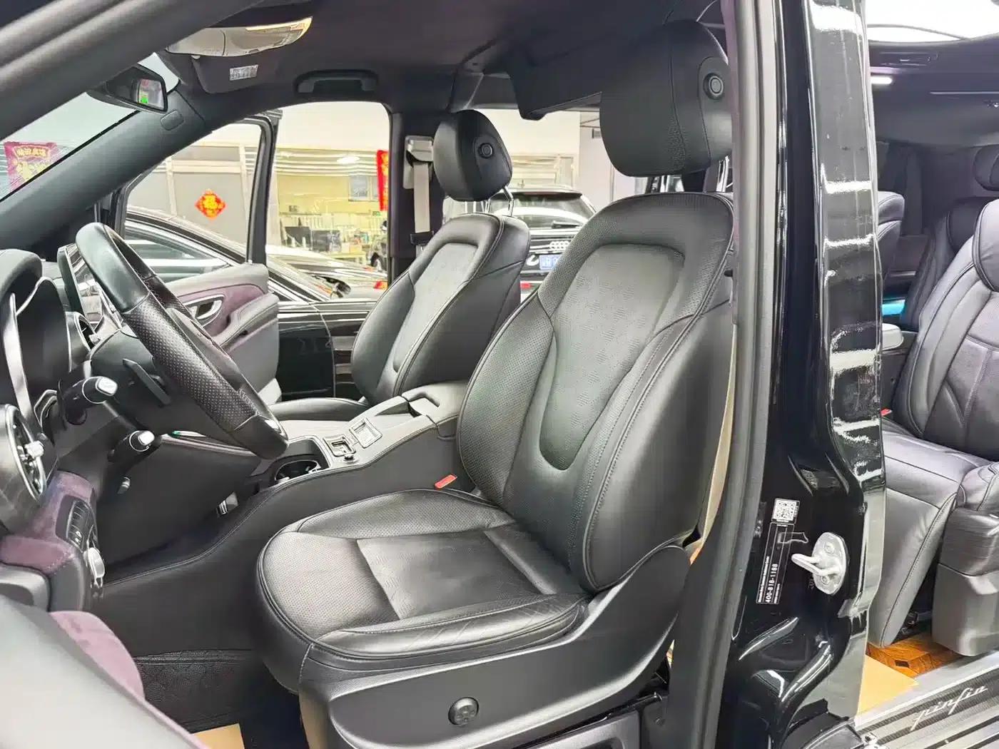Mercedes-Benz V-Class 2018 V 260 L Premium Extended Edition (China VI Emission Standard) — миниатюра 17