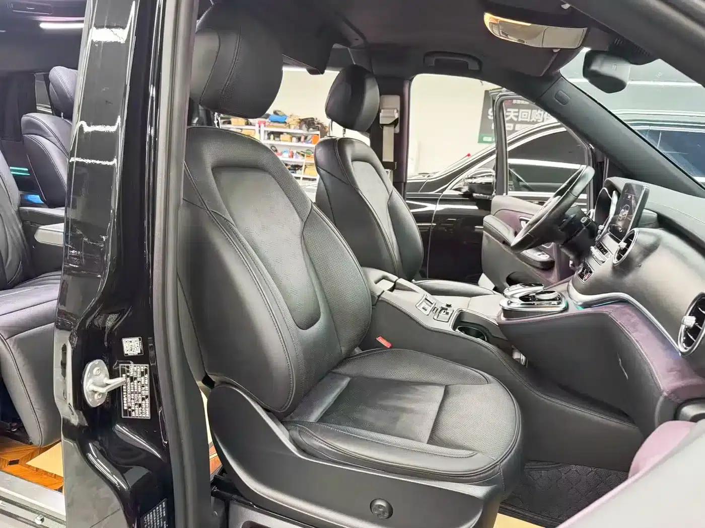 Mercedes-Benz V-Class 2018 V 260 L Premium Extended Edition (China VI Emission Standard) — миниатюра 18