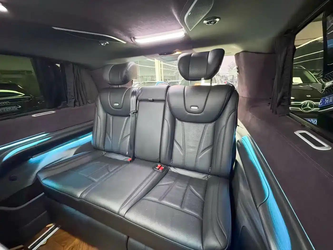 Mercedes-Benz V-Class 2018 V 260 L Premium Extended Edition (China VI Emission Standard) — миниатюра 22