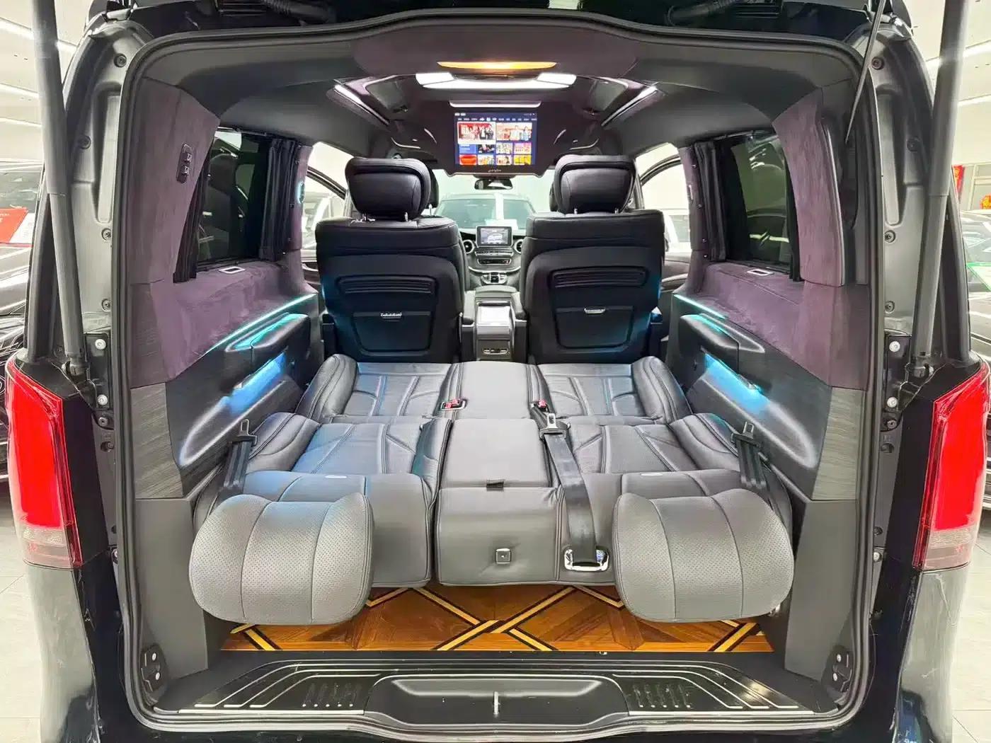 Mercedes-Benz V-Class 2018 V 260 L Premium Extended Edition (China VI Emission Standard) — миниатюра 23