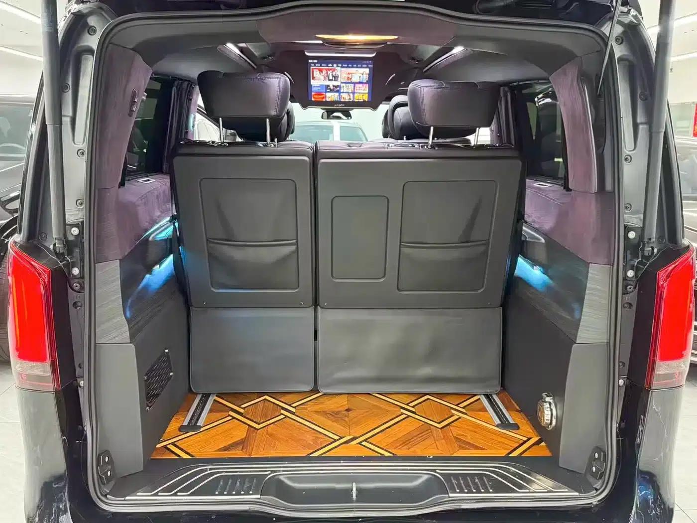 Mercedes-Benz V-Class 2018 V 260 L Premium Extended Edition (China VI Emission Standard) — миниатюра 27