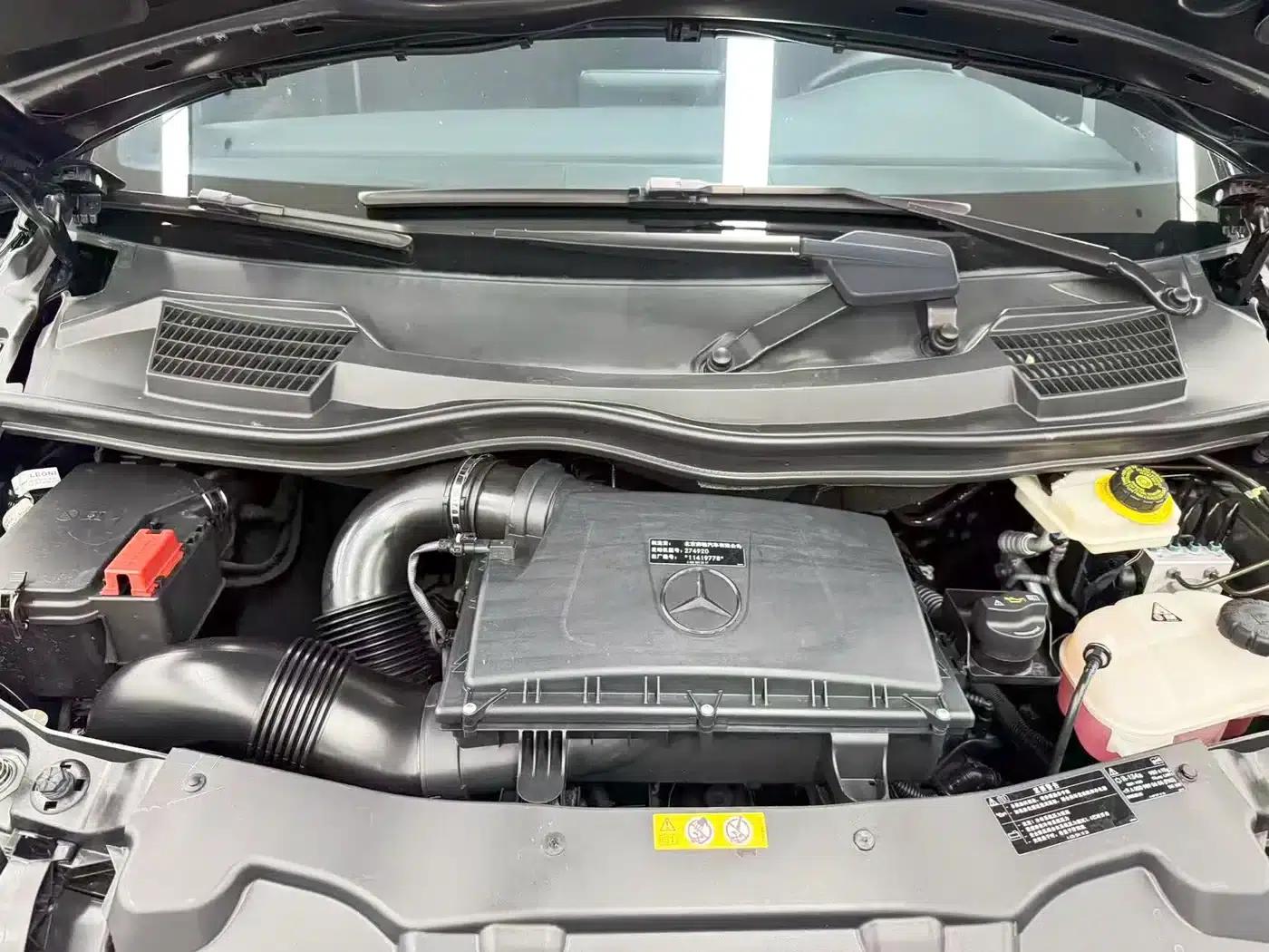 Mercedes-Benz V-Class 2018 V 260 L Premium Extended Edition (China VI Emission Standard) — миниатюра 32