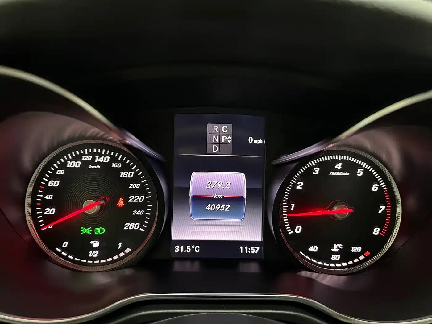 Mercedes-Benz V-Class 2018 V 260 Premium Edition (China VI Emission Standard) — миниатюра 11