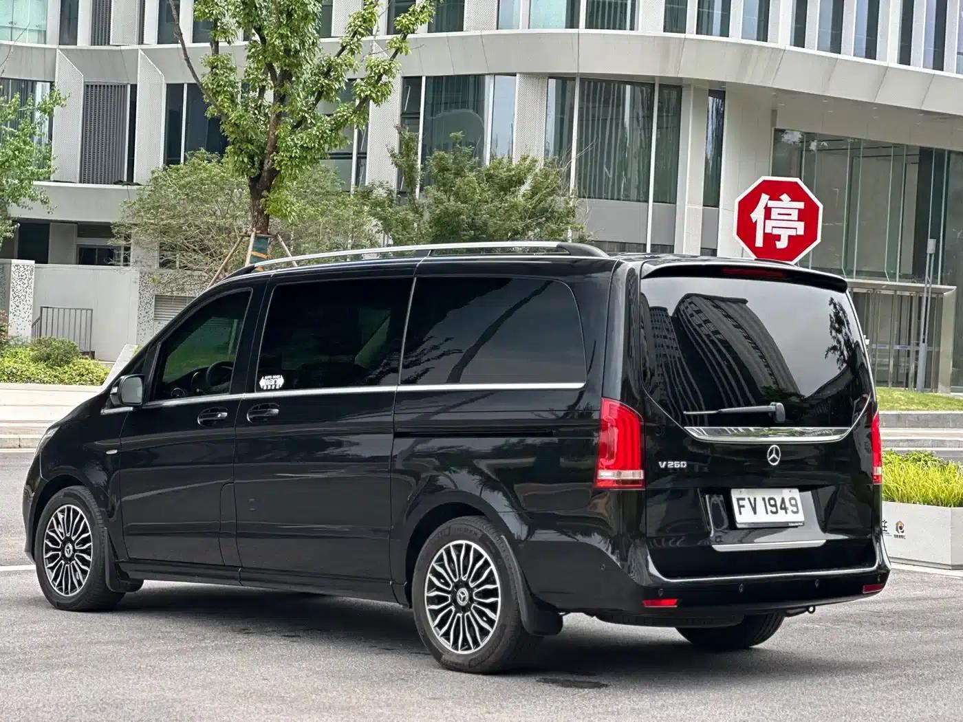 Mercedes-Benz V-Class 2018 V 260 Premium Edition (China VI Emission Standard) — миниатюра 6