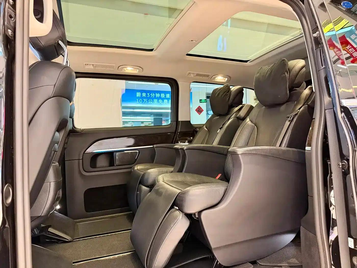 Mercedes-Benz V-Class 2018 V 260 Premium Edition (China VI Emission Standard) — миниатюра 12