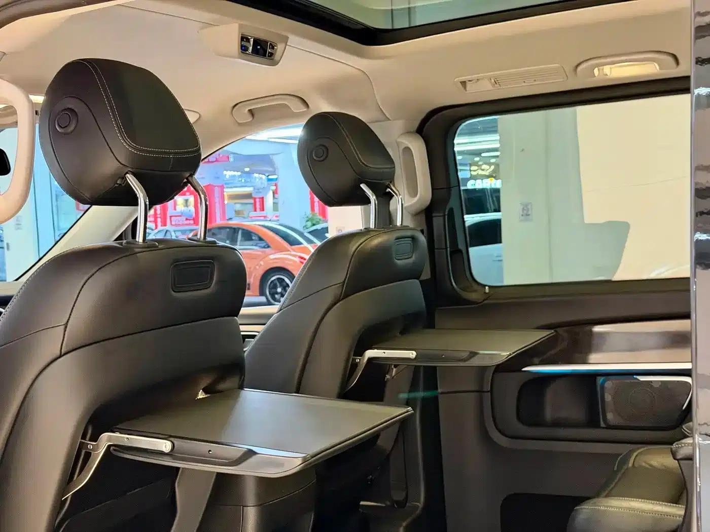 Mercedes-Benz V-Class 2018 V 260 Premium Edition (China VI Emission Standard) — миниатюра 13