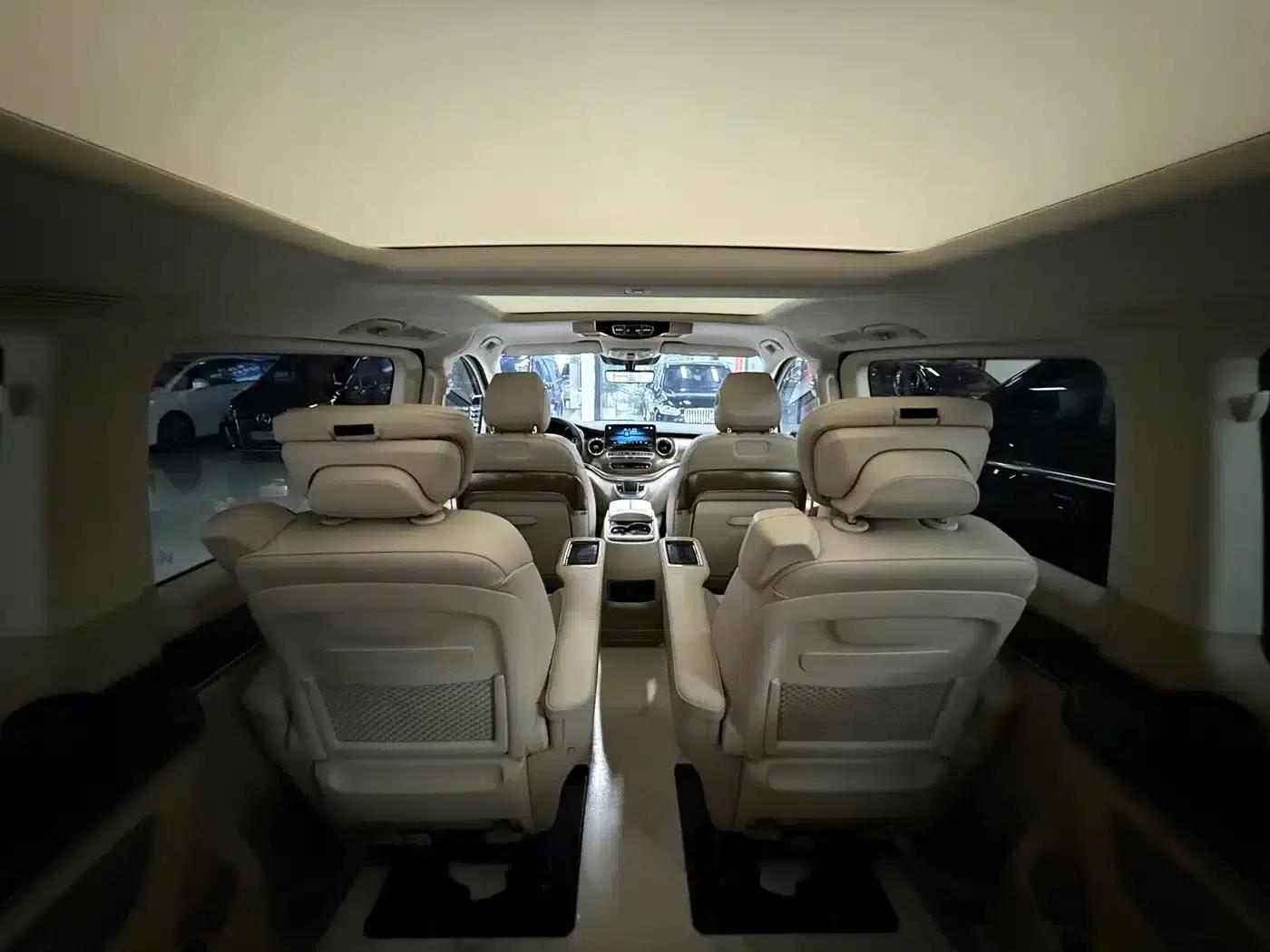 Mercedes-Benz V-Class 2022 V 260 L Long Wheelbase Luxury Edition — миниатюра 14