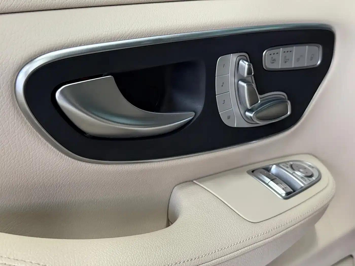 Mercedes-Benz V-Class 2022 V 260 L Long Wheelbase Luxury Edition — миниатюра 7