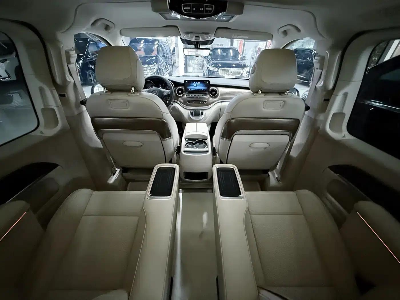 Mercedes-Benz V-Class 2022 V 260 L Long Wheelbase Luxury Edition — миниатюра 9
