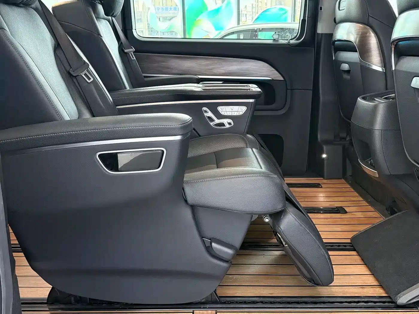 Mercedes-Benz V-Class 2020 V 260 Premium Edition — миниатюра 11