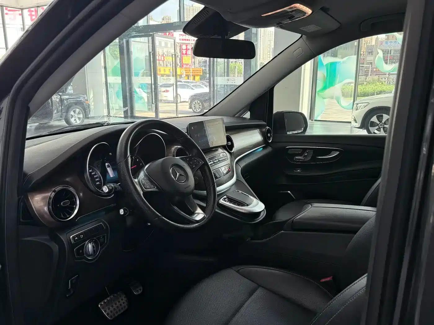 Mercedes-Benz V-Class 2020 V 260 Premium Edition — миниатюра 25