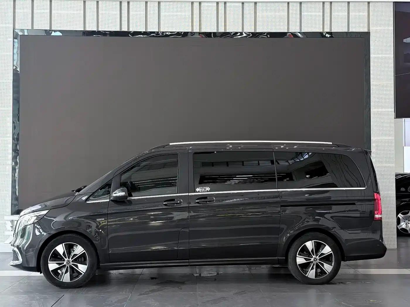 Mercedes-Benz V-Class 2020 V 260 Premium Edition — миниатюра 4