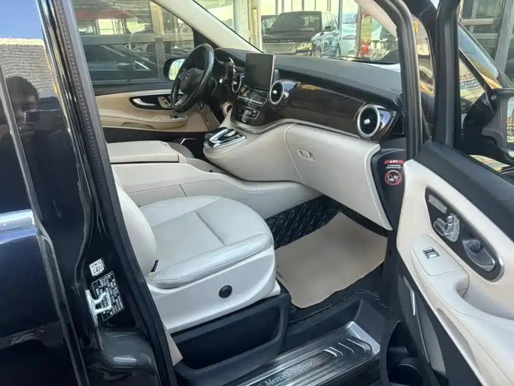 Mercedes-Benz V-Class 2018 V 260 L Premium Extended Edition (China VI Emission Standard) — миниатюра 2