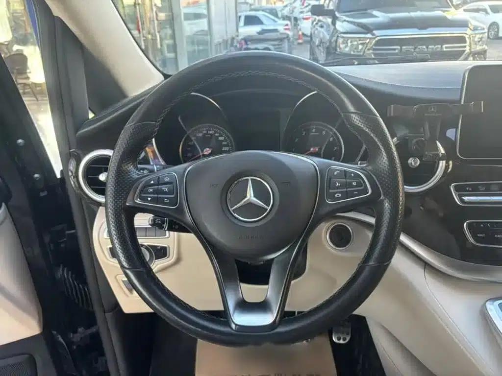 Mercedes-Benz V-Class 2018 V 260 L Premium Extended Edition (China VI Emission Standard) — миниатюра 12
