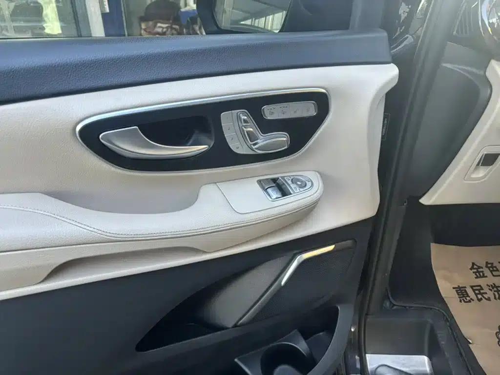 Mercedes-Benz V-Class 2018 V 260 L Premium Extended Edition (China VI Emission Standard) — миниатюра 4