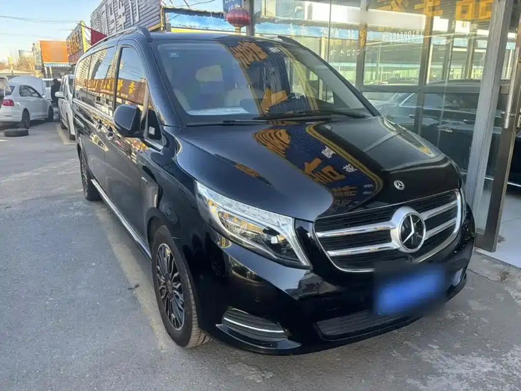Mercedes-Benz V-Class 2018 V 260 L Premium Extended Edition (China VI Emission Standard) — миниатюра 7