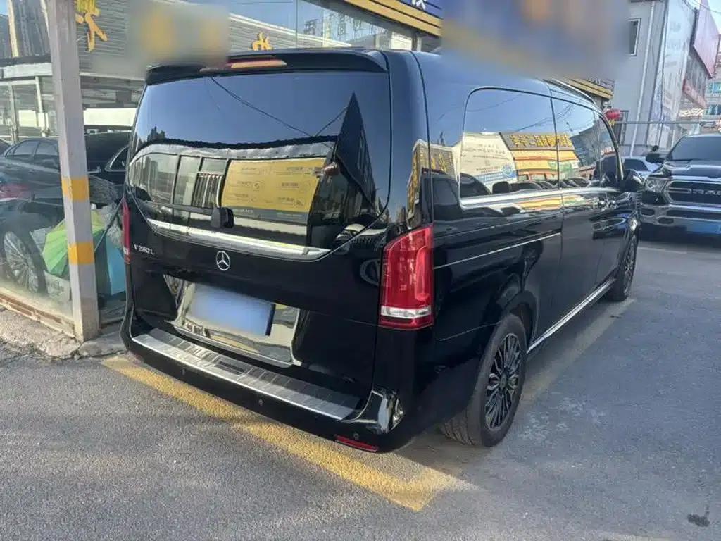 Mercedes-Benz V-Class 2018 V 260 L Premium Extended Edition (China VI Emission Standard) — миниатюра 9