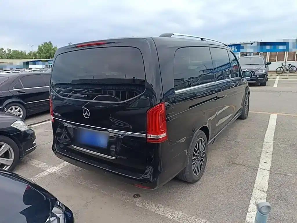 Mercedes-Benz V-Class 2017 V 260 L Premium Extended Edition — миниатюра 7