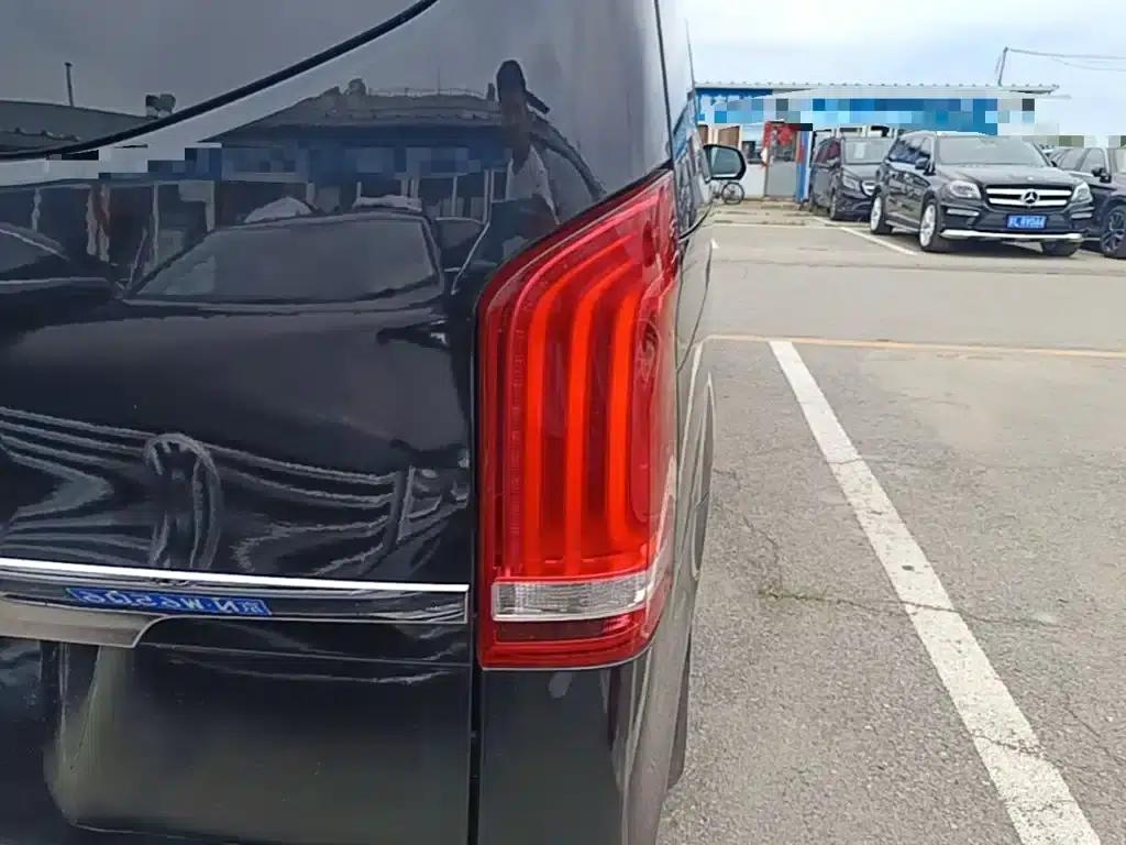 Mercedes-Benz V-Class 2017 V 260 L Premium Extended Edition — миниатюра 8