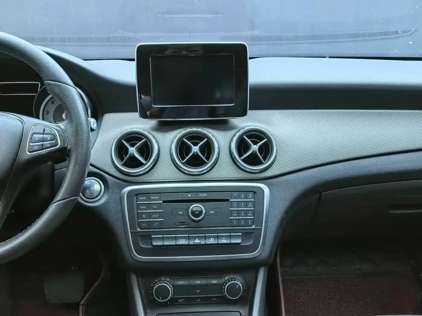 2017 Mercedes-Benz GLA 200 Dynamic — миниатюра 9