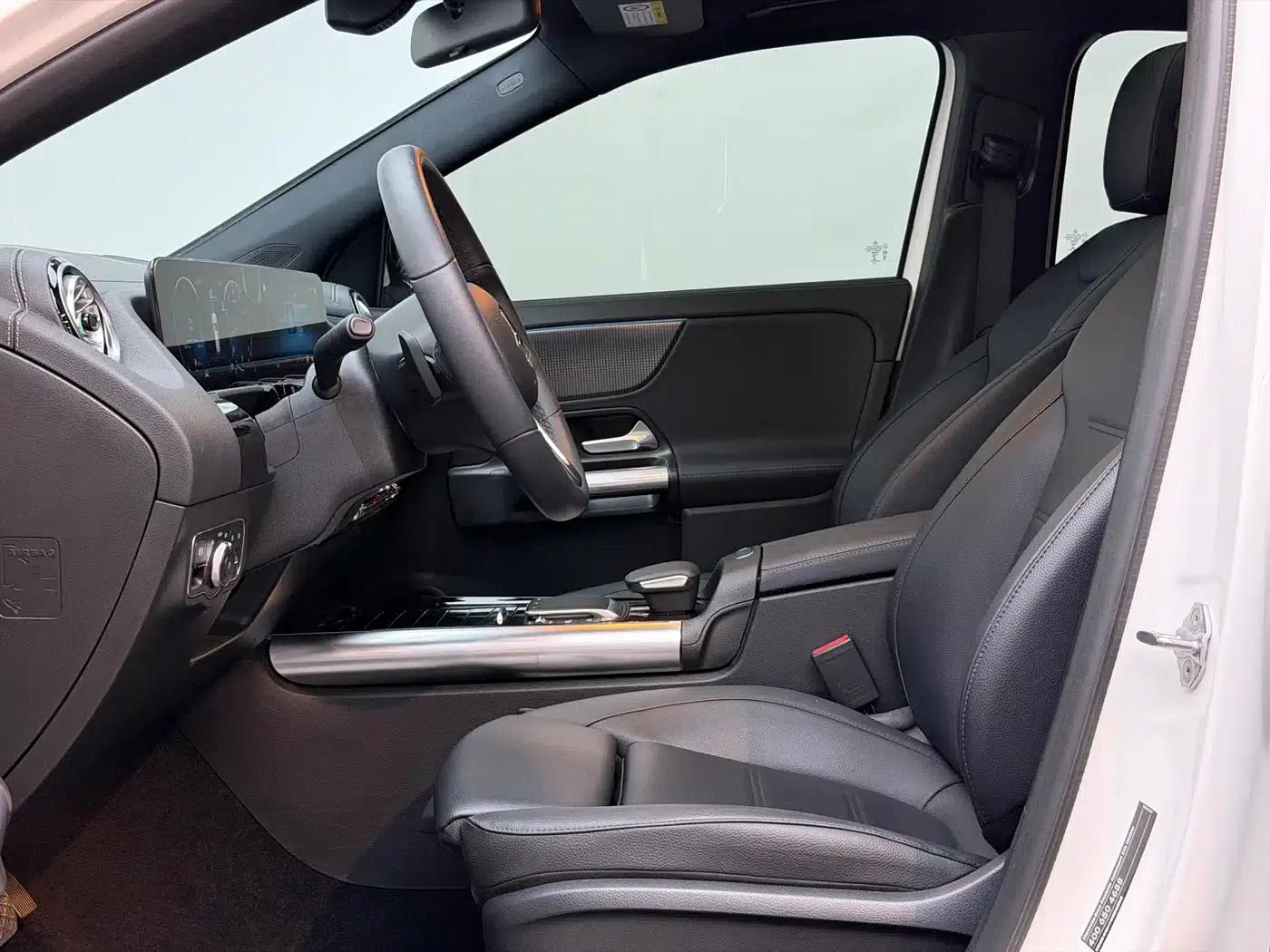 2022 Mercedes-Benz GLA 200 — миниатюра 8