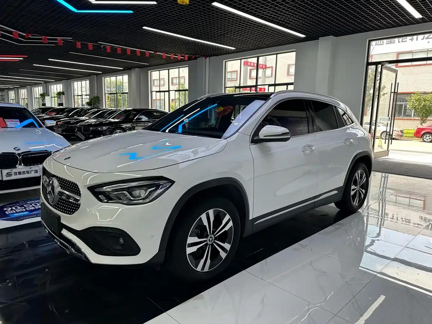 2022 Mercedes-Benz GLA 200 — миниатюра 1