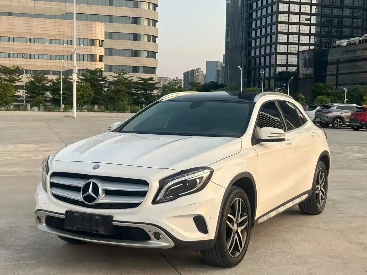2017 Mercedes-Benz GLA 200 Fashion Edition — миниатюра 1