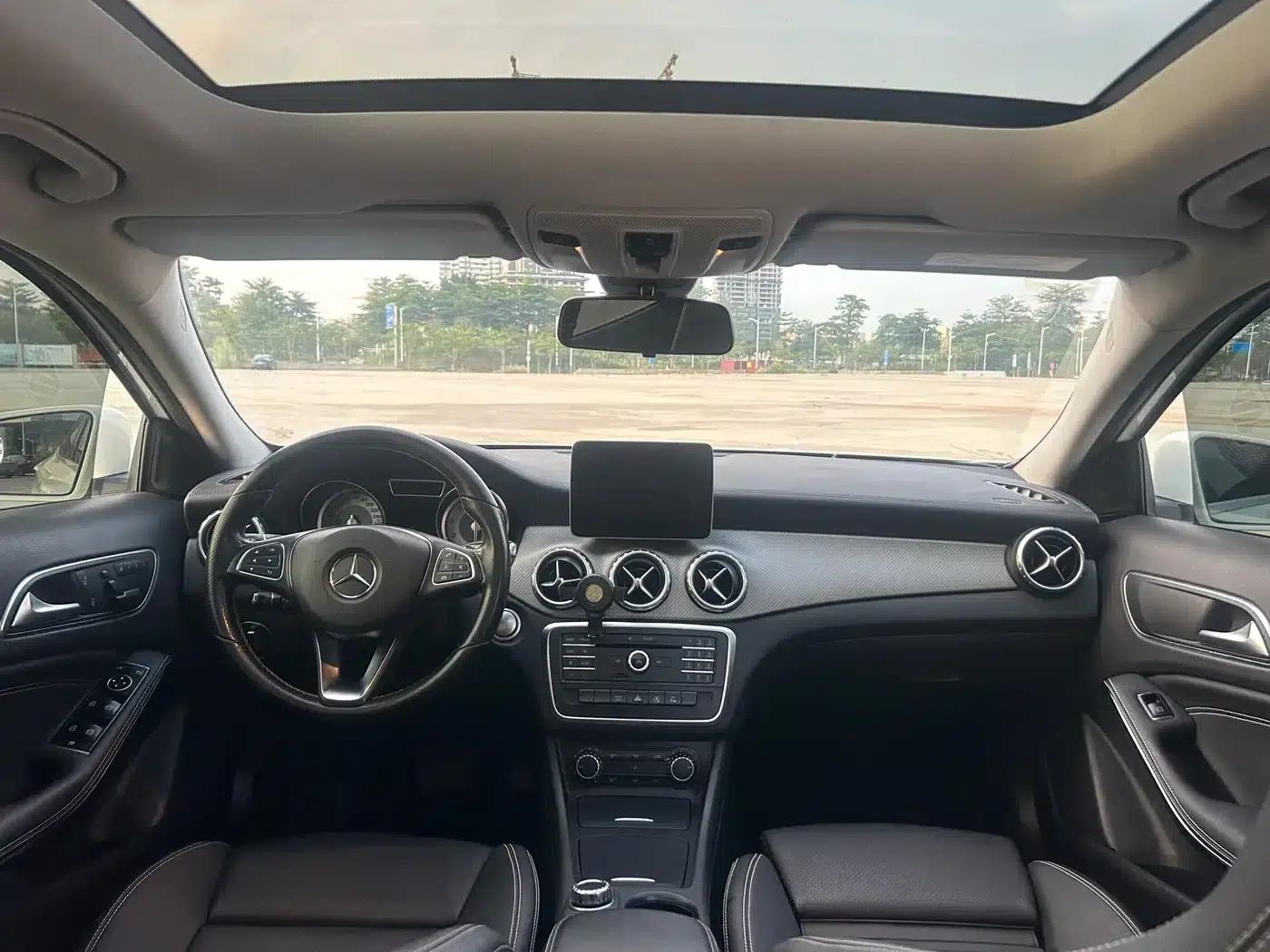 2017 Mercedes-Benz GLA 200 Fashion Edition — миниатюра 14
