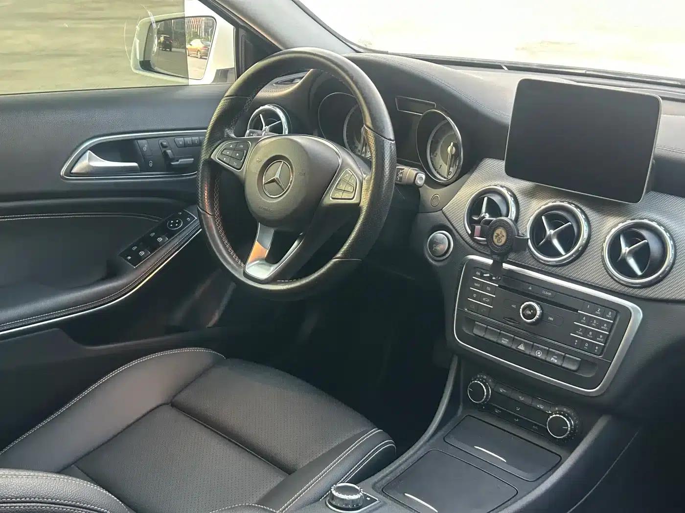 2017 Mercedes-Benz GLA 200 Fashion Edition — миниатюра 16