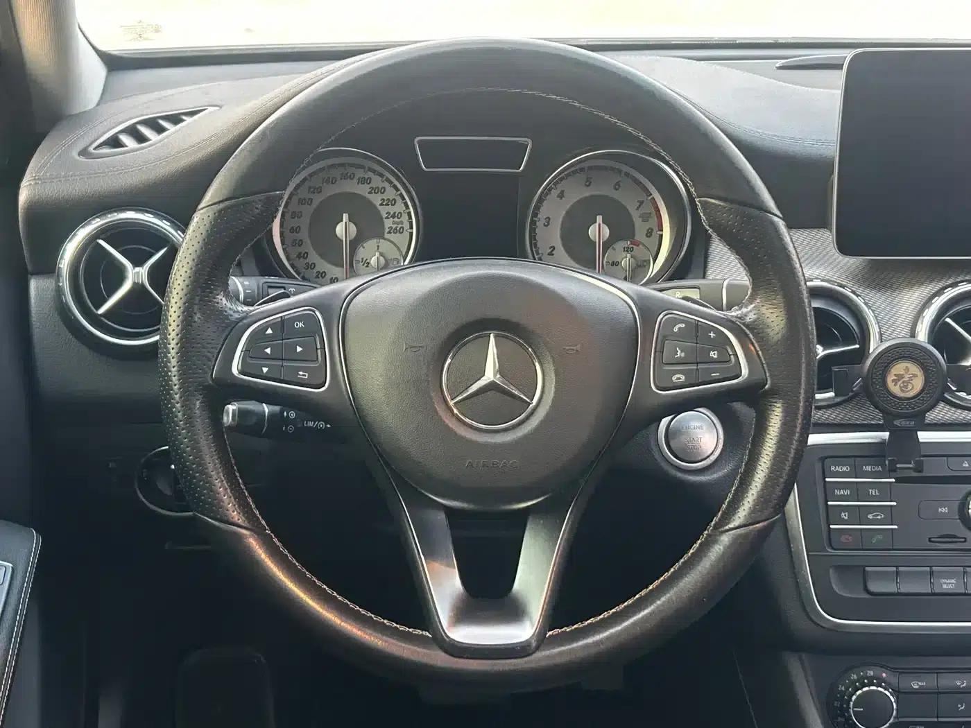 2017 Mercedes-Benz GLA 200 Fashion Edition — миниатюра 17