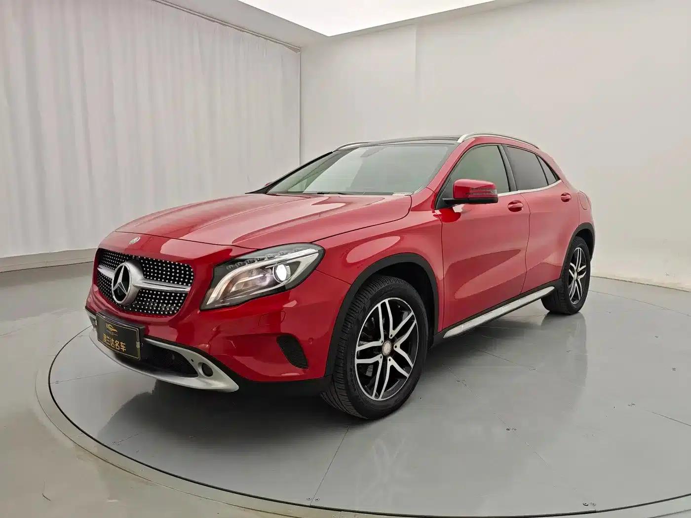 2016 Mercedes-Benz GLA 200 Fashion Edition — миниатюра 1