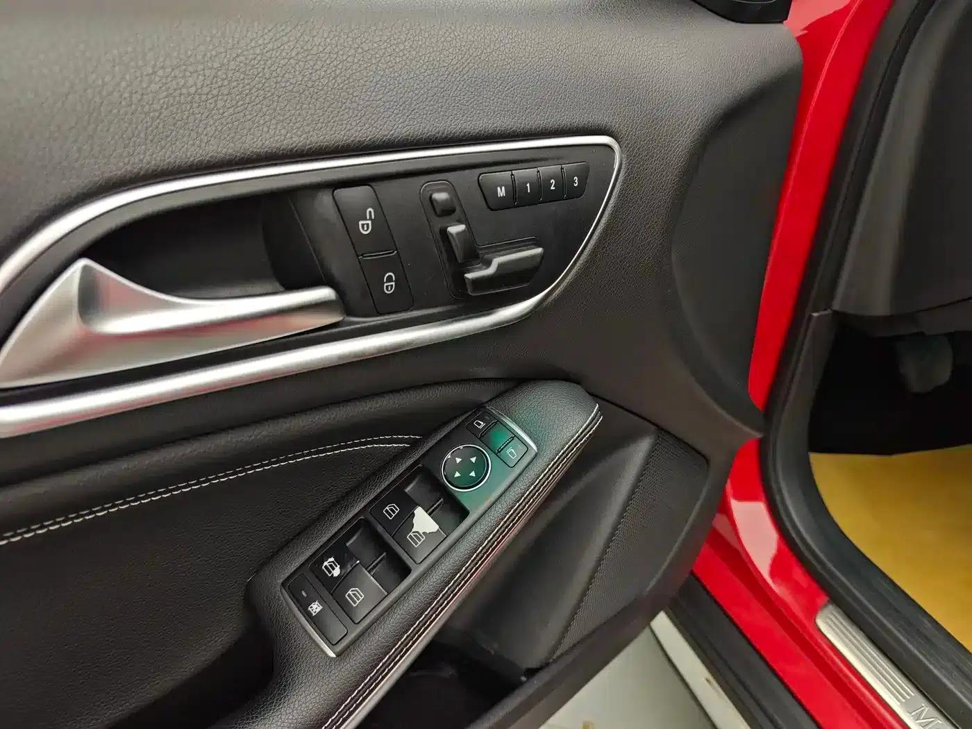 2016 Mercedes-Benz GLA 200 Fashion Edition — миниатюра 18