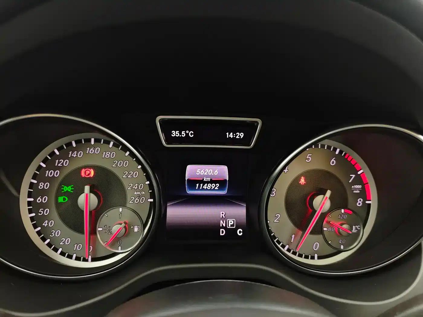 2016 Mercedes-Benz GLA 200 Fashion Edition — миниатюра 31