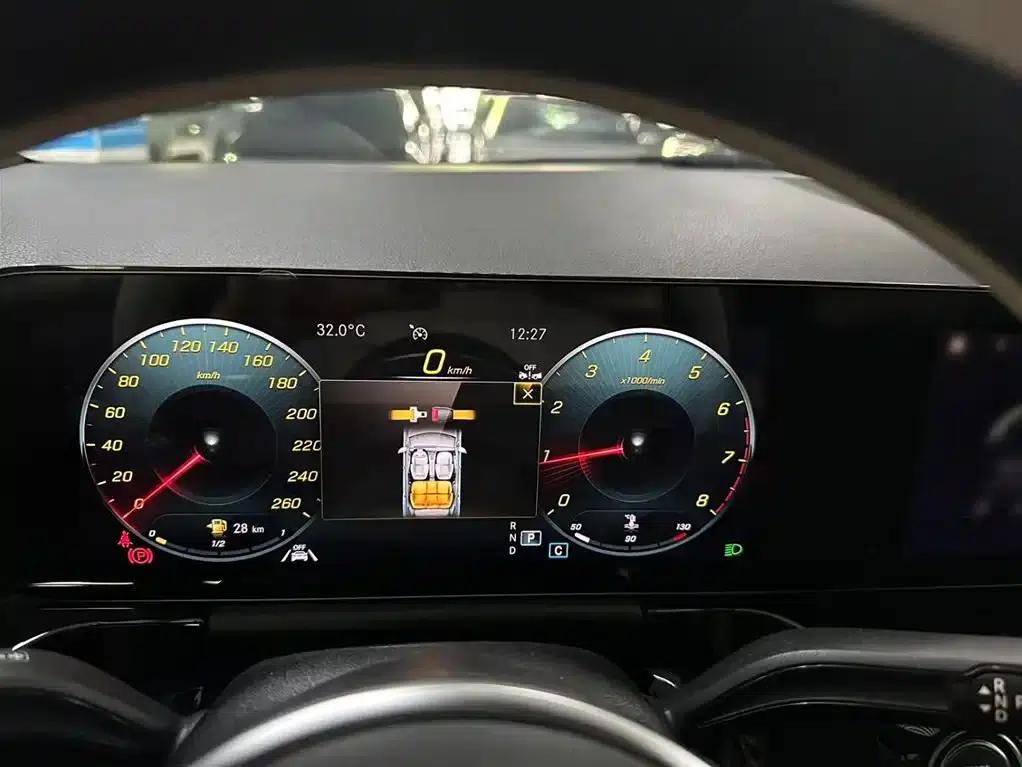 2023 Mercedes-Benz GLA 200 — миниатюра 8