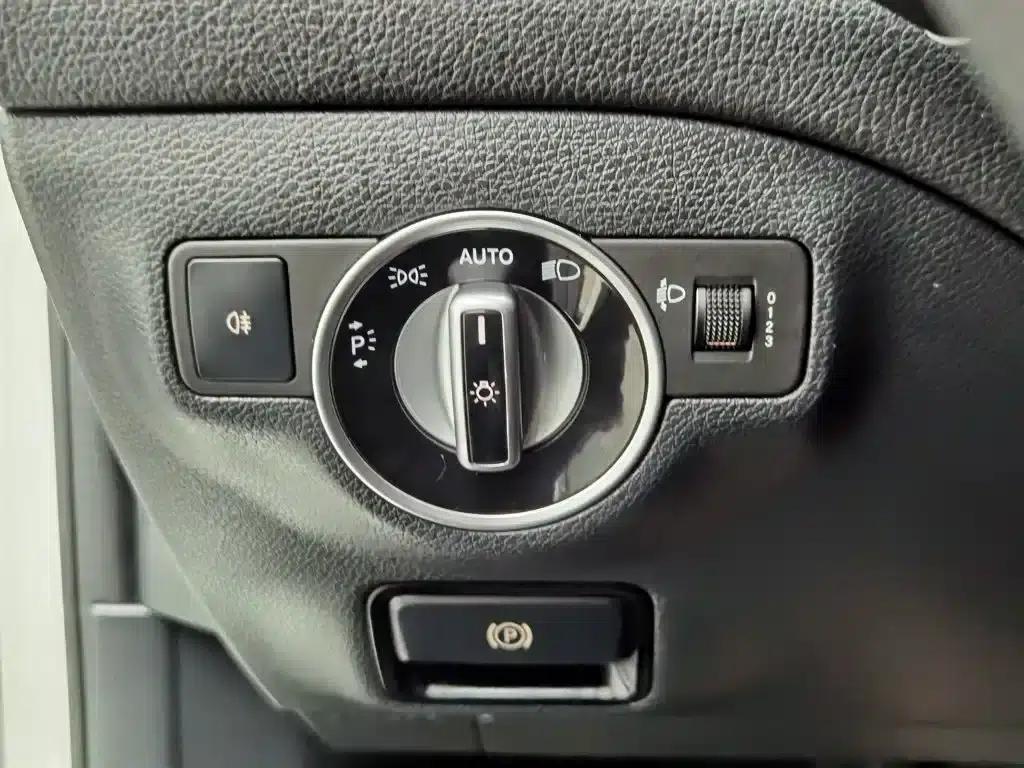 2017 Mercedes-Benz GLA 200 Dynamic — миниатюра 21